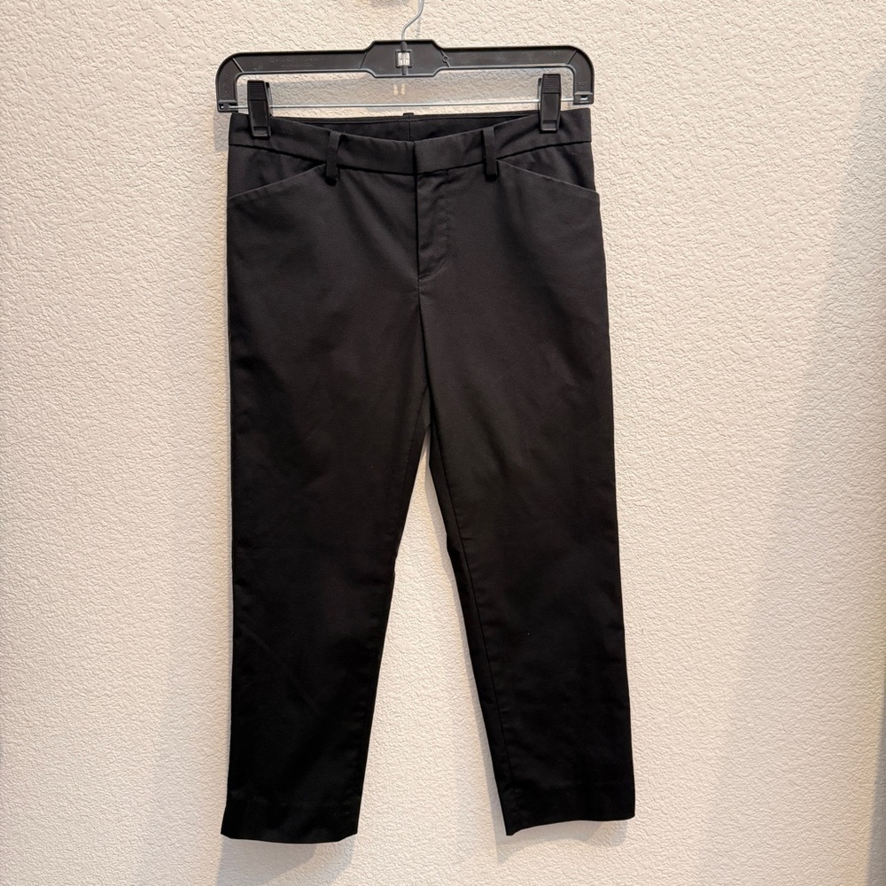 Uniqlo Black Women's Slim Chino Pants